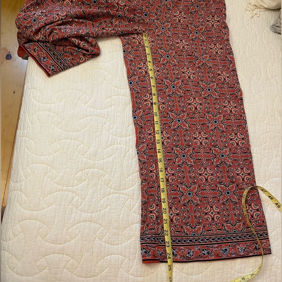 GUC, Max Studio Wide Leg, Red Patterned Pants, Size M - Picture 9 of 10